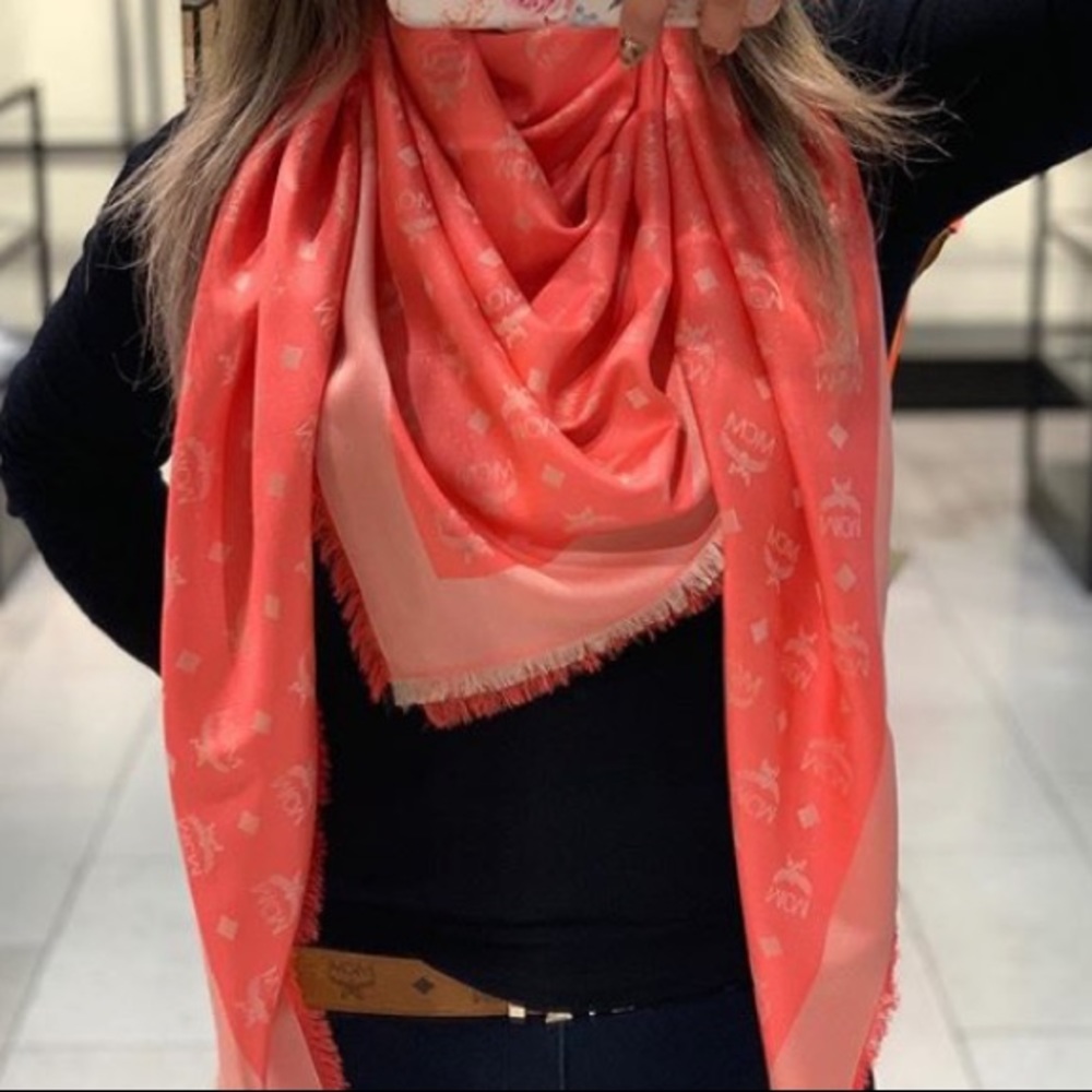 🚨Mcm Jacquard scarf 🧣🚨